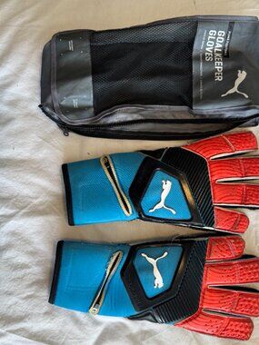 Pume One Protect 3 Goalkeeper Gloves Size 10